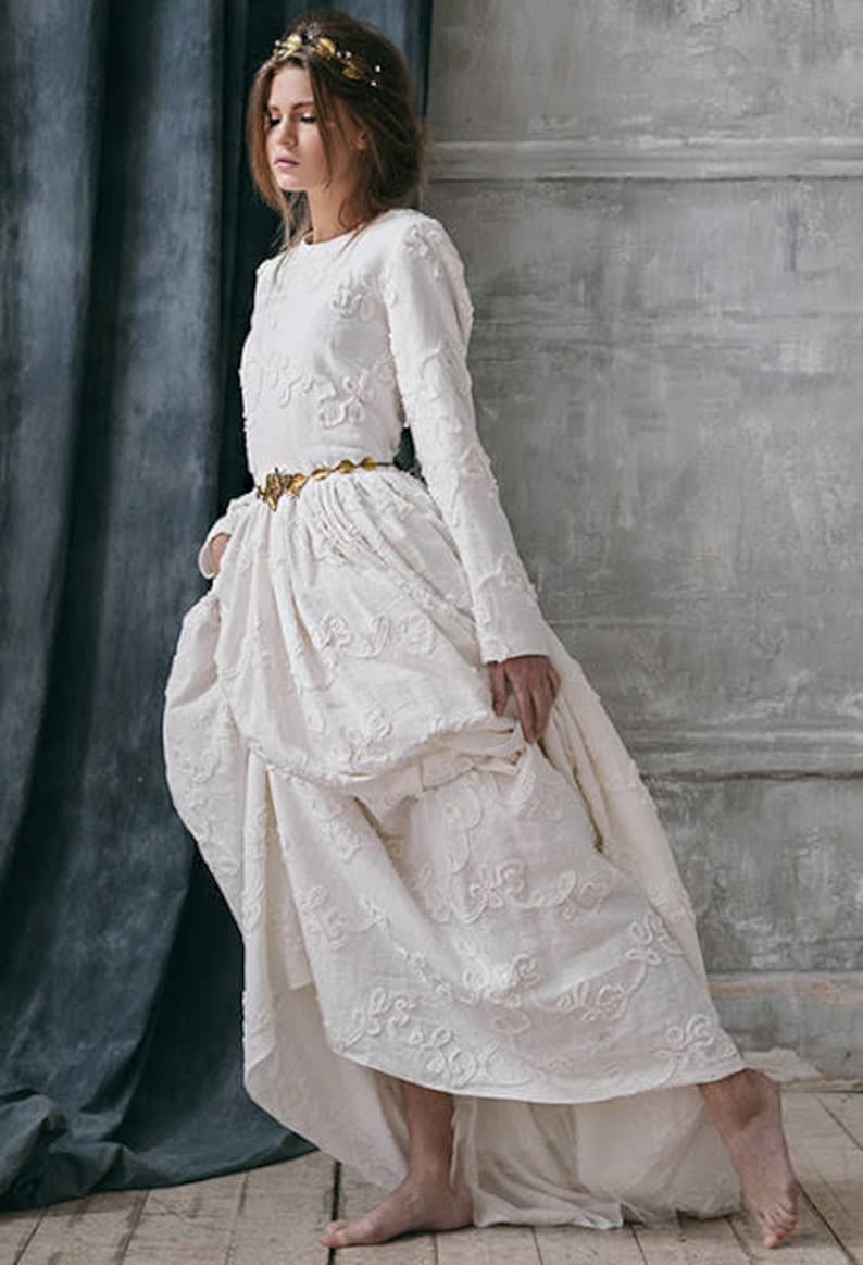 Alternative wedding dress/ Rabia image 4