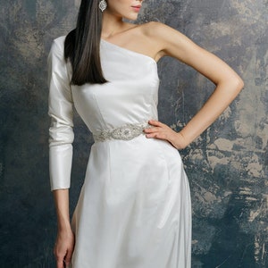 Modern wedding dress/ Ariadna image 9