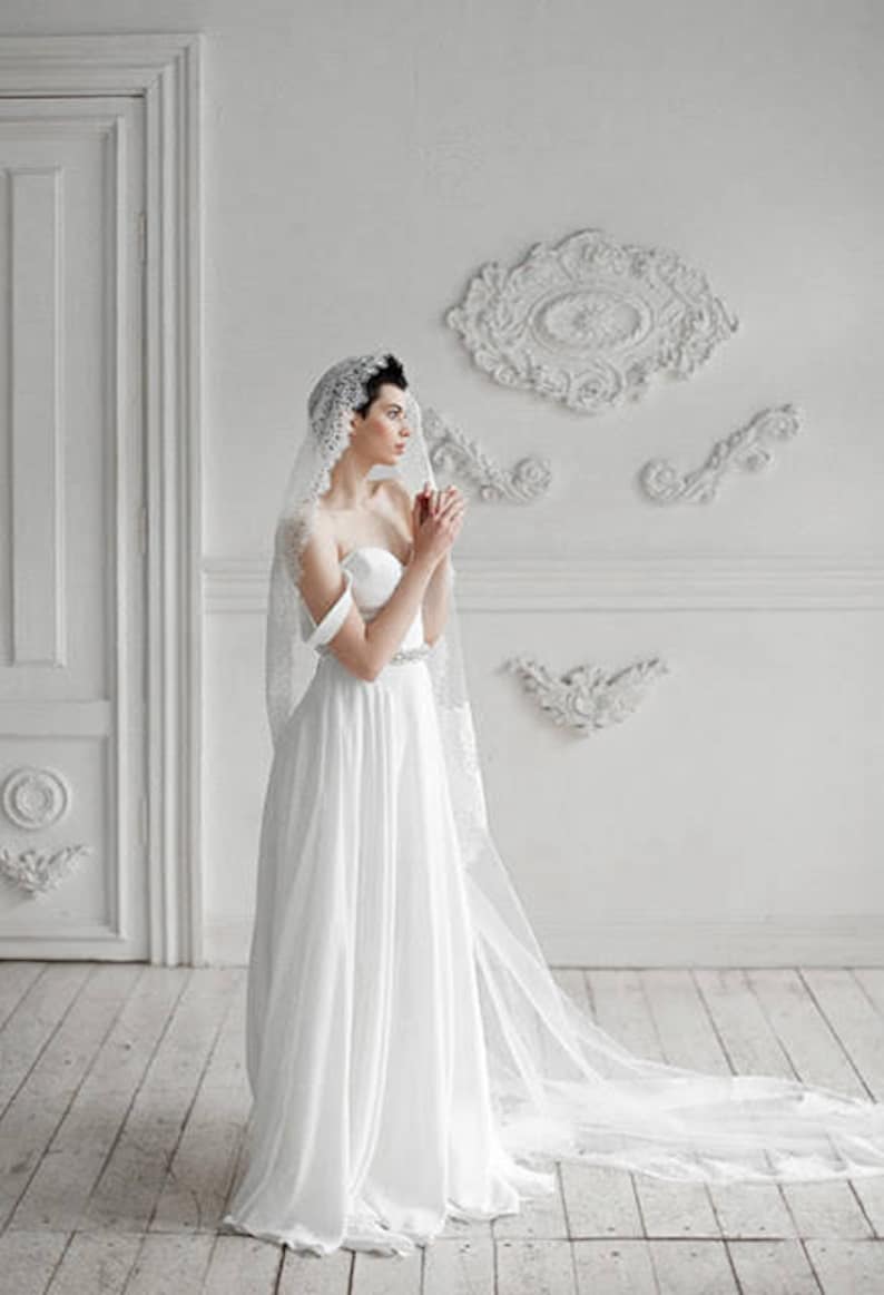 Grey wedding dress / Eribiya image 8