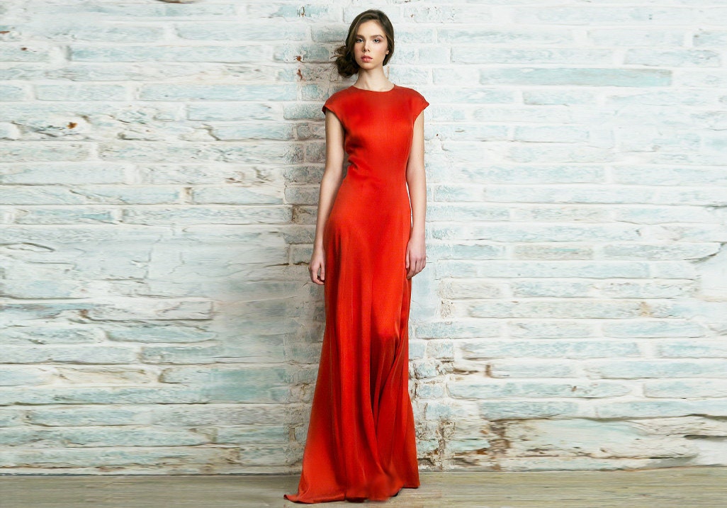 Simple red wedding clearance dresses