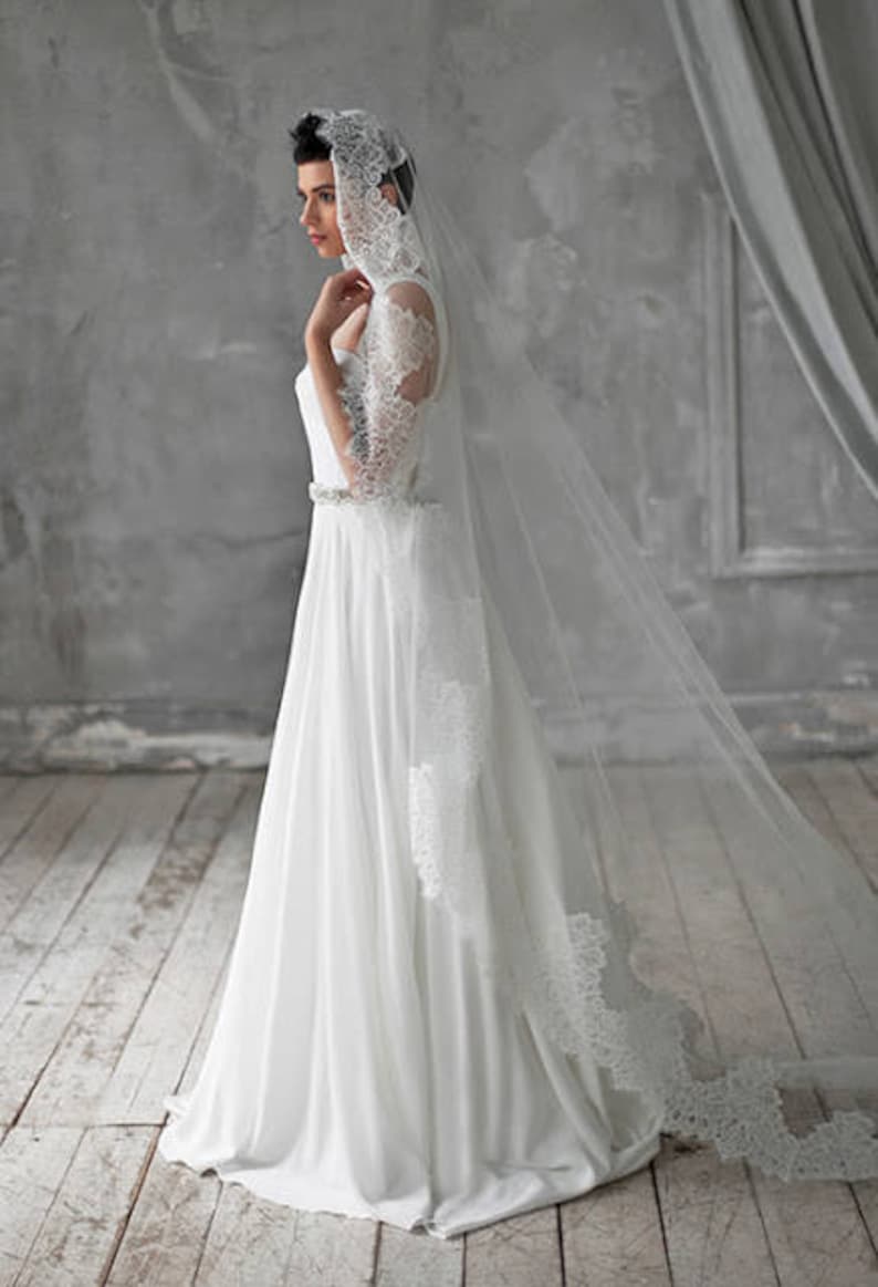 Grey wedding dress / Eribiya image 7