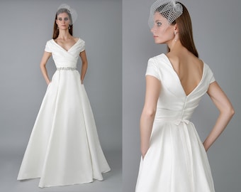 Minimalistisches Brautkleid/ Iriza