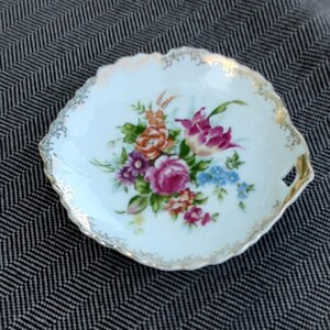 Trinket dish marked NE1872