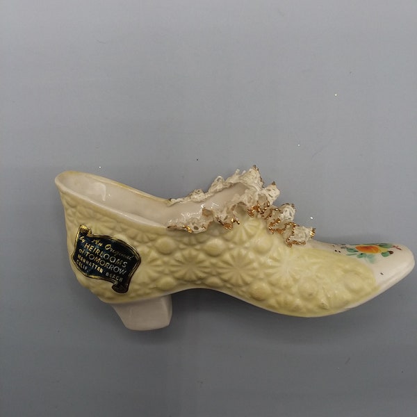 Heirlooms of Tomorrow ceramic Victorian shoe