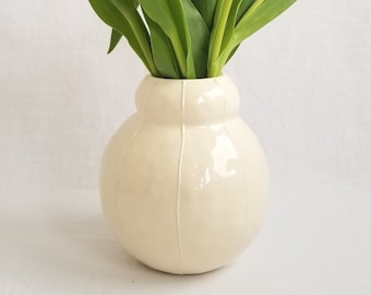 Ceramic vase: Short round pottery. Modern  home decor