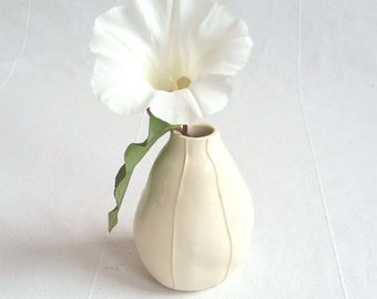 Bud vase. Simple original handmade pottery