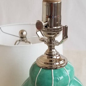 Moderne Keramik Lampe. Keramik Tischlampe Bild 5