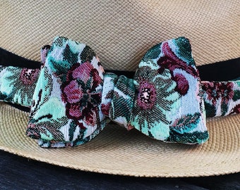 rococo floral (self tie bowtie)