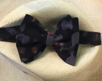 Earthy Abstract (self tie bowtie)