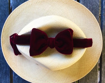 maroon velvet (self tie bowtie)