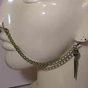 Green Skull & Spike Single Strand Nose Chain