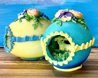 Medium Traditional Panoramic Sugar Easter Egg for Easter Basket with Handmade Sugar Lamb