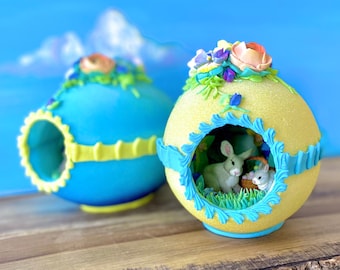 Panoramic Sugar Easter Egg with Two Bunnies and Easter Basket