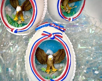 Medium Fourth of July Sugar Egg with Bald Eagle Scene