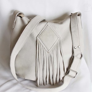 Sac à bandoulière en cuir blanc cassé, sac hobo en nubuck blanc à bandoulière, sac personnalisé pour femme | Sac à bandoulière Ivy