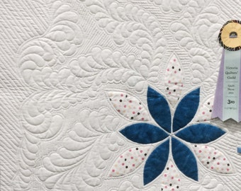 Blaue Blüte Quilt Anleitung: FreeMotion Quilting (PDF Anleitung)
