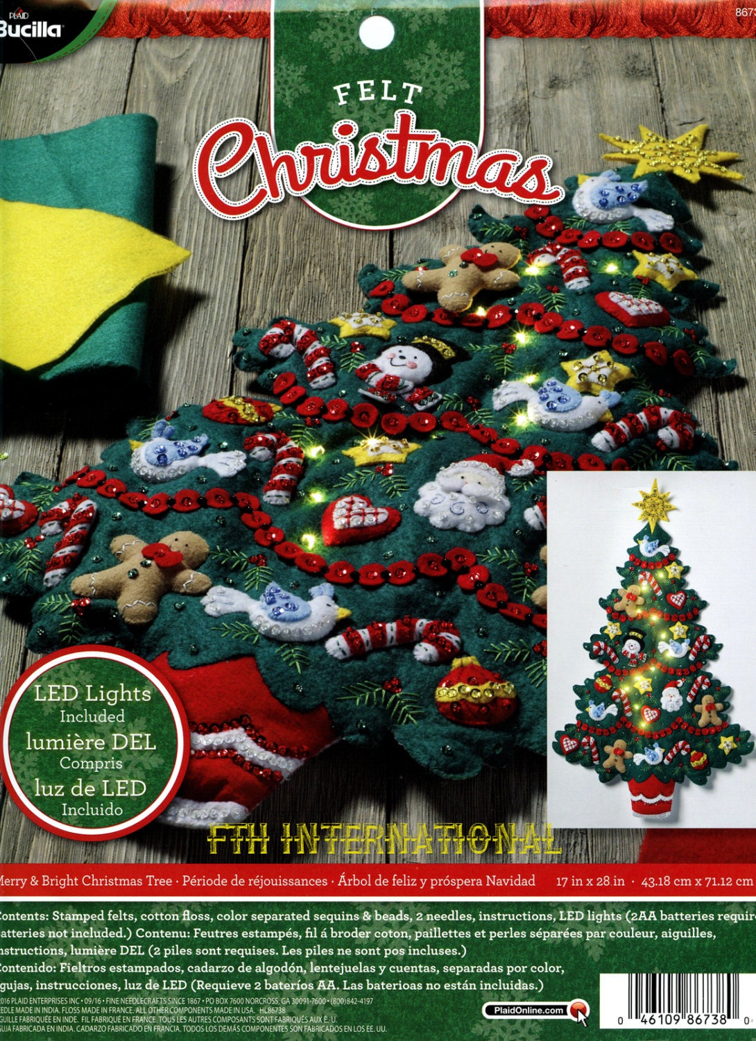 Bucilla Gingerbread Family Personal Wall Hanging Christmas Felt Craft Kit  86835 for sale online