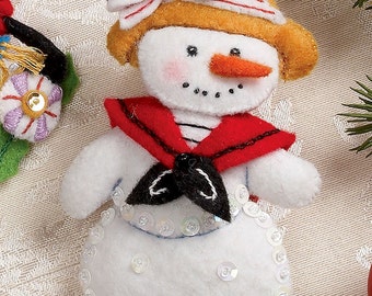 Bucilla LET IT SNOW Felt Christmas Ornaments Kit Engelbreit #86186 Snowman NEW 