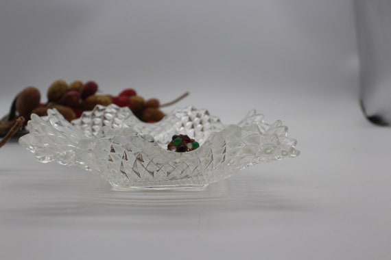 Vintage clear glass ruffled trinket dish - image 4