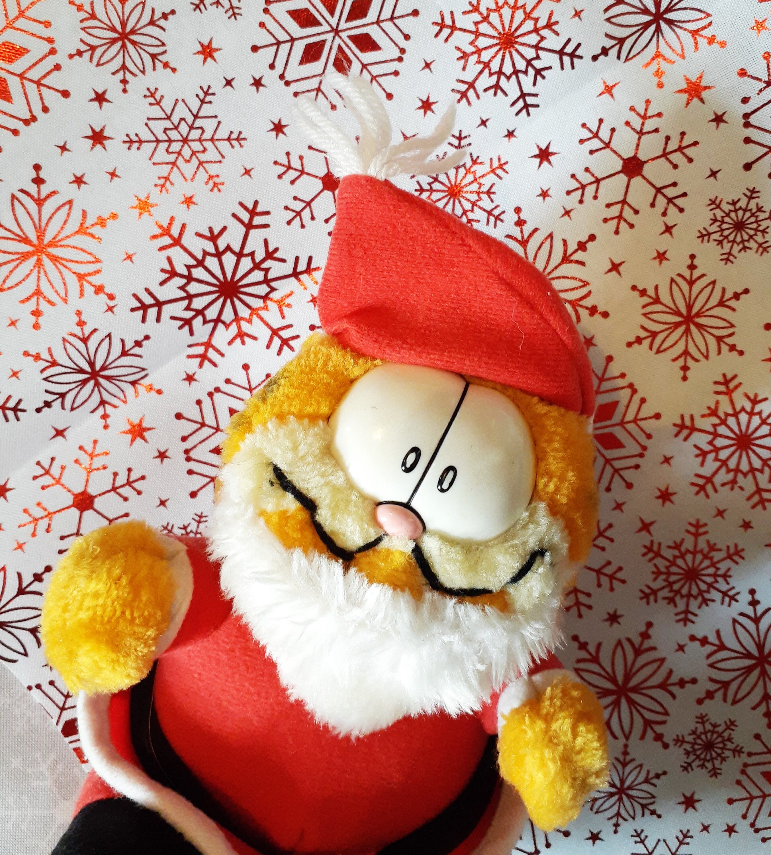 stuffed garfield cat