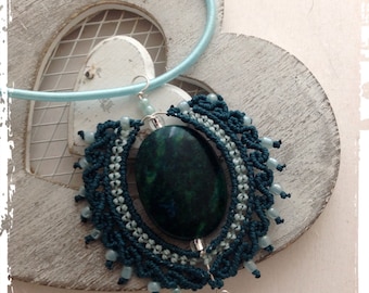 MicroMacrame DIY Tutorial Wired Pendant Gemstone