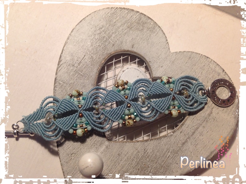 Tutorial Micro Macramè Bracciale e Orecchini Fai da Te in Macramè con Perline Pastello immagine 4