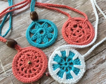 Pattern for BOHO Crochet Pendant Necklace