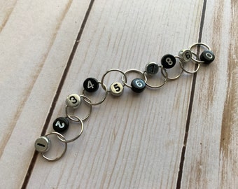 Row Counting Chain Stitch Marker (black and silver beads)