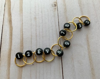 Row Counting Chain Stitch Marker (black beads/white numbers) gold rings