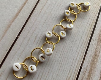 Row Counting Chain Stitch Marker - gold
