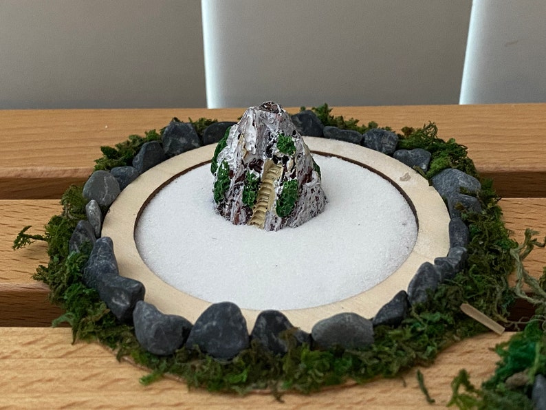 Miniature Diorama Rocks Miniature Mountain Peak Sand Rock Garden Dried Moss, Wood Ring, Matte ...