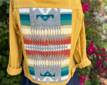 Sunshine: Storlek Medium Senapsgul Jeansjacka med Pendleton Chief Joseph-mönster