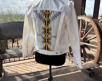 Billie- maat XS- Levis wit spijkerjack met Pendleton Arryoro zilveren wollen achterpaneel