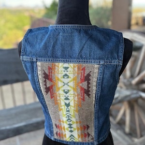 Sadie Size Medium Levi's Denim Vest with Wyeth Trail Pendleton Wool