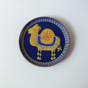 KMK Copper Mill Ceramic Manual Wall Plate Folklore with Parrot / WGP