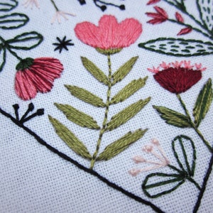 Heart design embroidery craft kit image 6