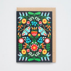 Bright Folk Flowers & Moths zwarte wenskaart