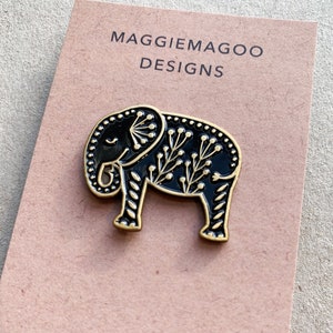 Elefant Emaille Pin, schwarz-goldene Metallbrosche Bild 3