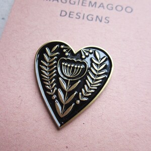 Heart enamel pin brooch, black and gold metal, folk design image 3