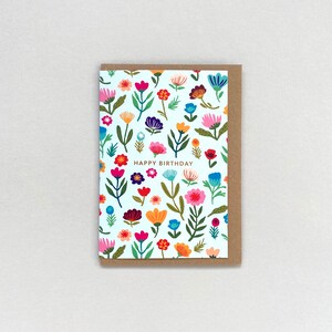 Carte d'anniversaire, motif floral folklorique menthe