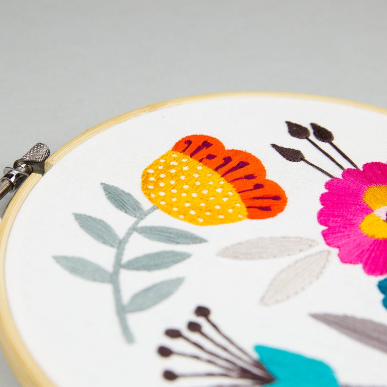 DIY floral embroidery hoop design to stitch at home image 1