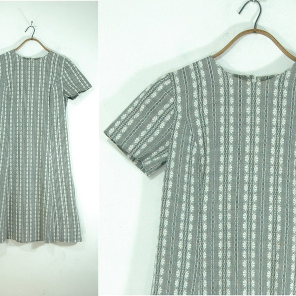 vintage 60s embroidered shift dress // medium // 1960s gray floral day dress