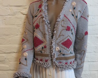 Vintage Hand Embroidered Knit Cardigan – 90s Folk Floral Gray Wool Sweater with Fringe Trim Size XS