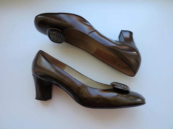 Vintage 60s Shoes Brown Classic Pumps Square Toe … - image 7