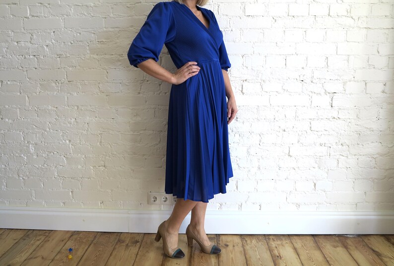 Vintage 1980s Royal Blue Dress Accordion Pleated Dress Blue Midi Dress 34 Sleeves Dress Buttons Up Bodice Medium Size Dress