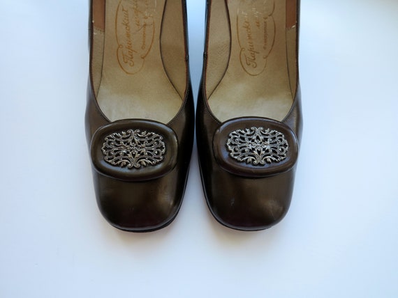 Vintage 60s Shoes Brown Classic Pumps Square Toe … - image 4