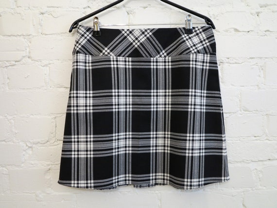 Checkered skirt 2025 size 4