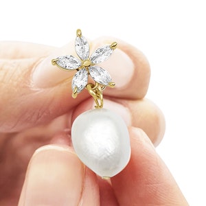 Freshwater Pearl Flower Earrings
