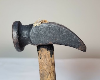 Vintage Antique Primitive Iron Hammer Wood Handle Flat Head Round Claw Cobblers Upholstery Metal Carpenty Framing Tack Nail Club