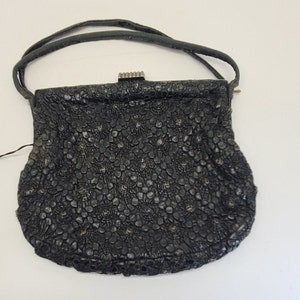 Monedero de mano vintage de cuero antiguo negro, monedero, cartera, accesorio de ropa formal con textura victoriana